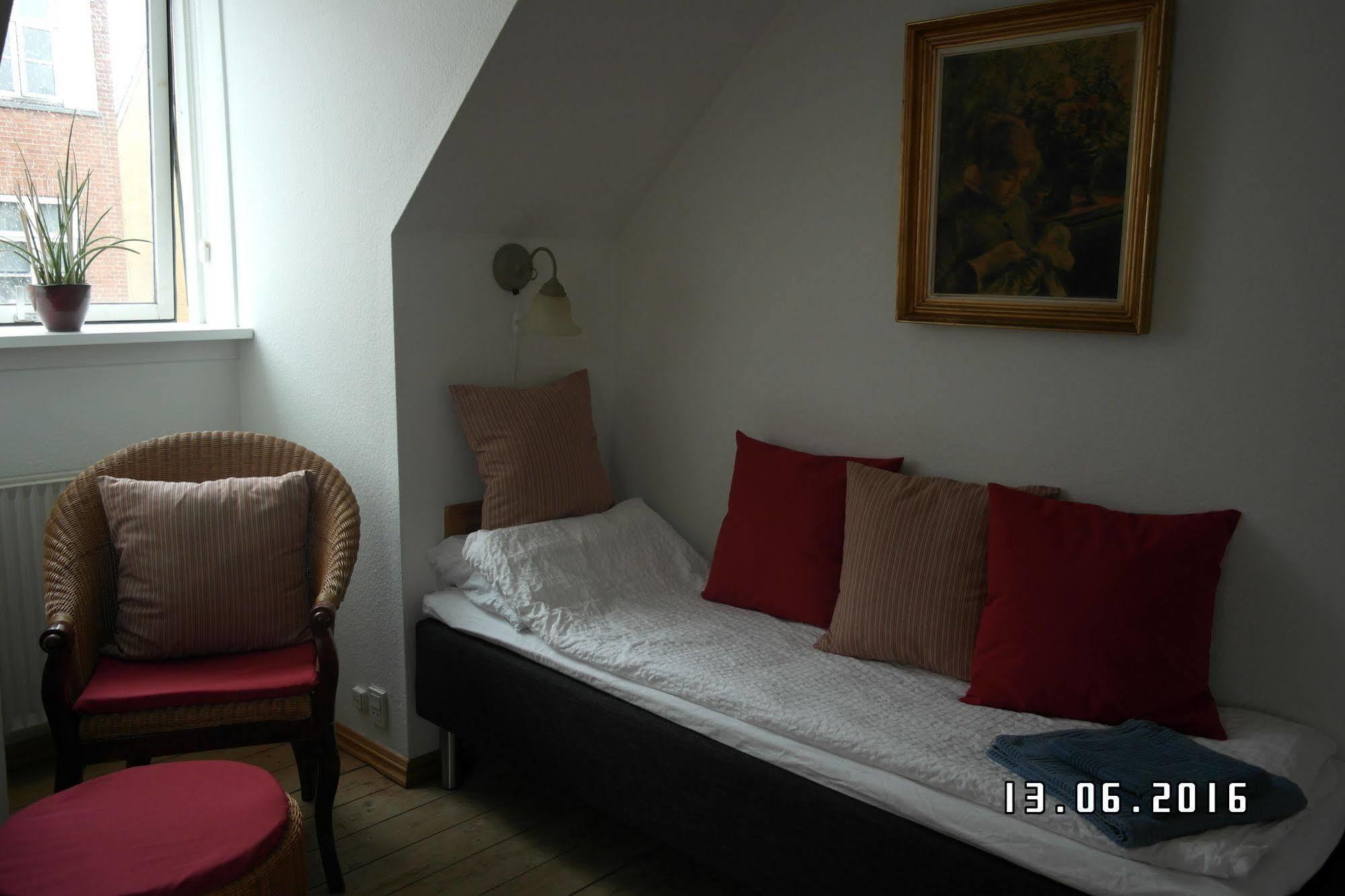 Sweethome Guesthouse Есб'єрг Екстер'єр фото